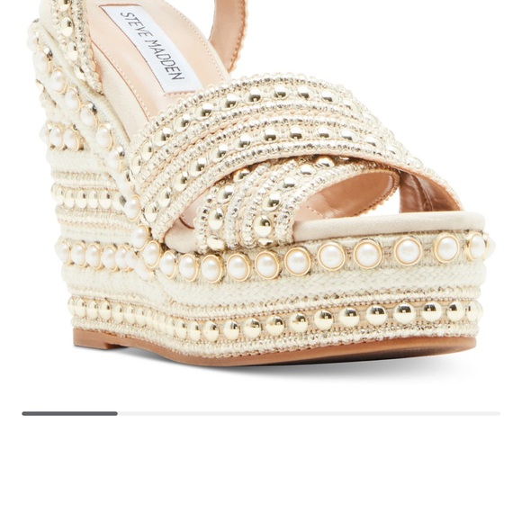 Elegant Cream Wedge Sandals - Picture 13 of 15